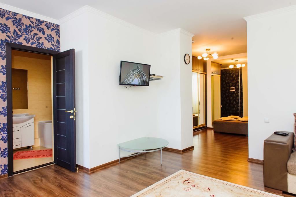 Apartment Lazurniy Астана Экстерьер фото